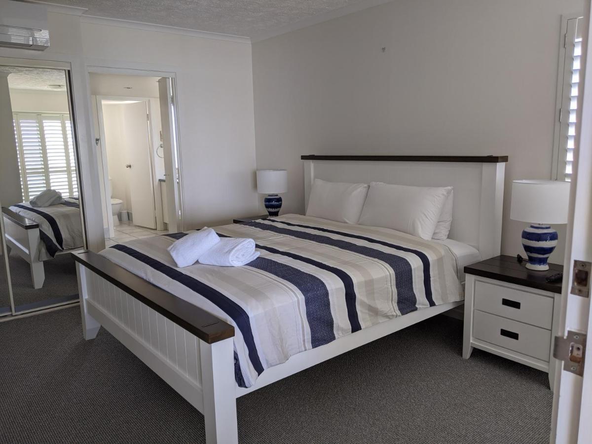 Moorings Beach Resort Калаундра Экстерьер фото