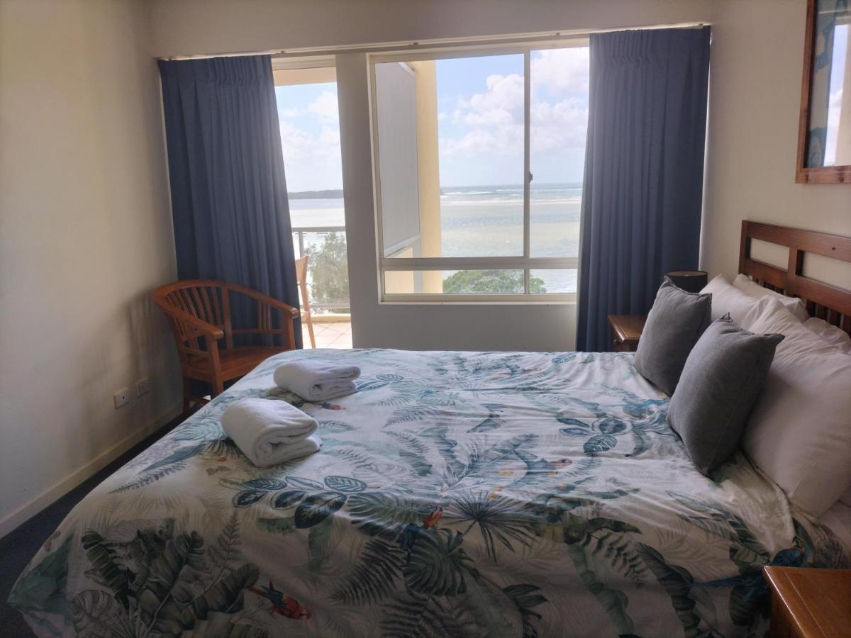 Moorings Beach Resort Калаундра Экстерьер фото
