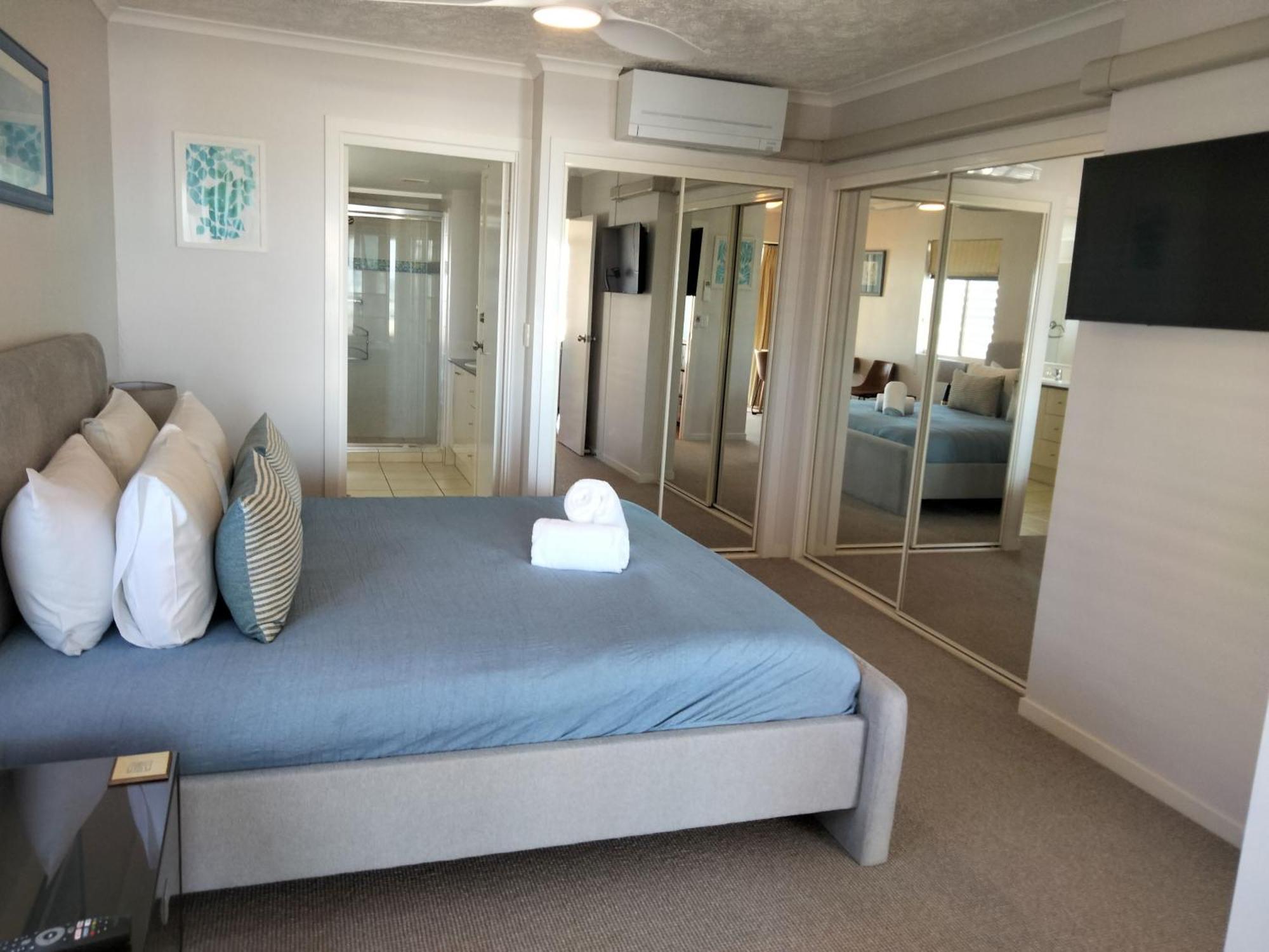 Moorings Beach Resort Калаундра Экстерьер фото
