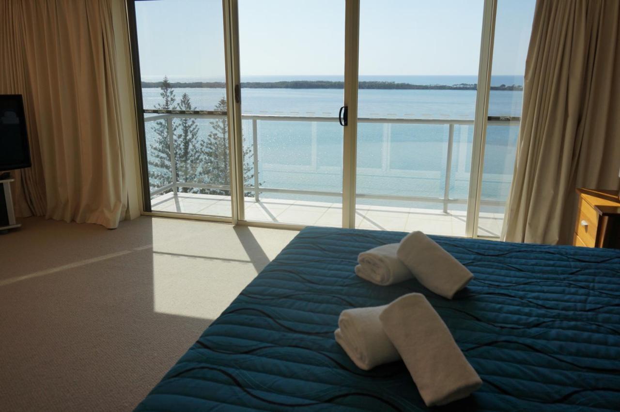 Moorings Beach Resort Калаундра Экстерьер фото